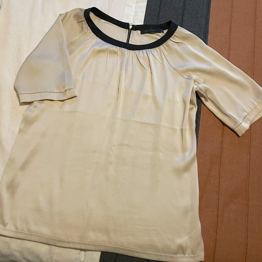 The Limited cream woven short sleeve blouse